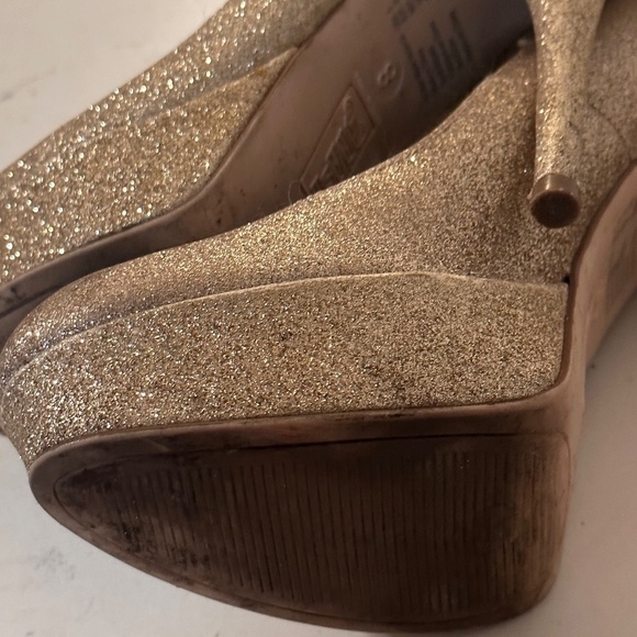 Brash Women's Sexy Gold Glitter High Heel Shoes - Picture 4 of 11